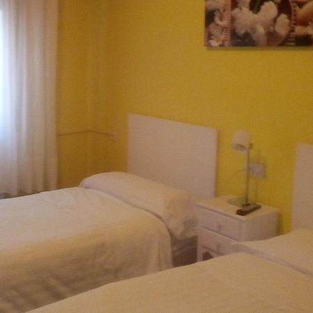 Pension Room Pamplona Ngoại thất bức ảnh